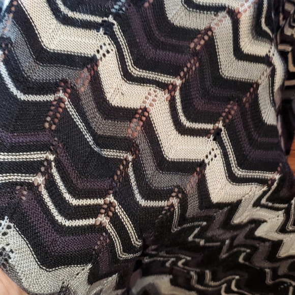 BCBG Max Azria chevron tunic - Picture 5 of 6